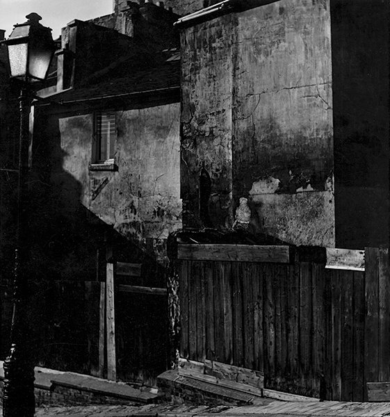 Paris. Wall, 1954