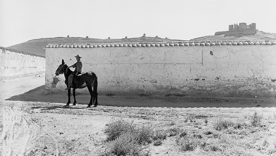 Knight in La Mancha, 1956